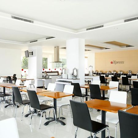 Amaris Hotel Tebet Jakarta Exterior photo
