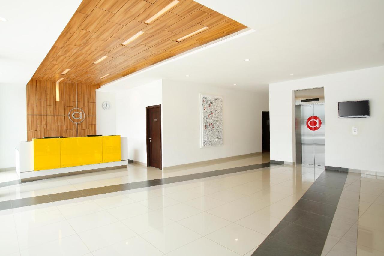 Amaris Hotel Tebet Jakarta Exterior photo