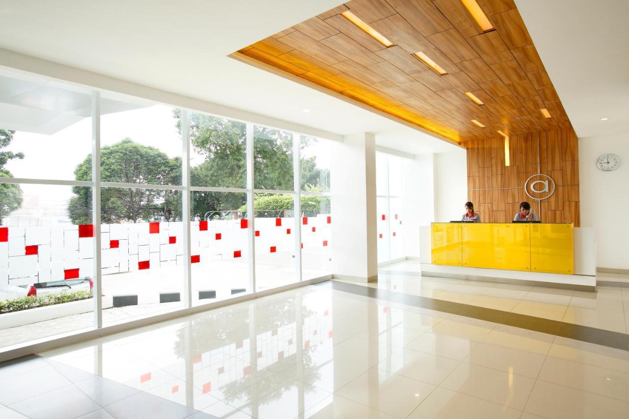 Amaris Hotel Tebet Jakarta Exterior photo