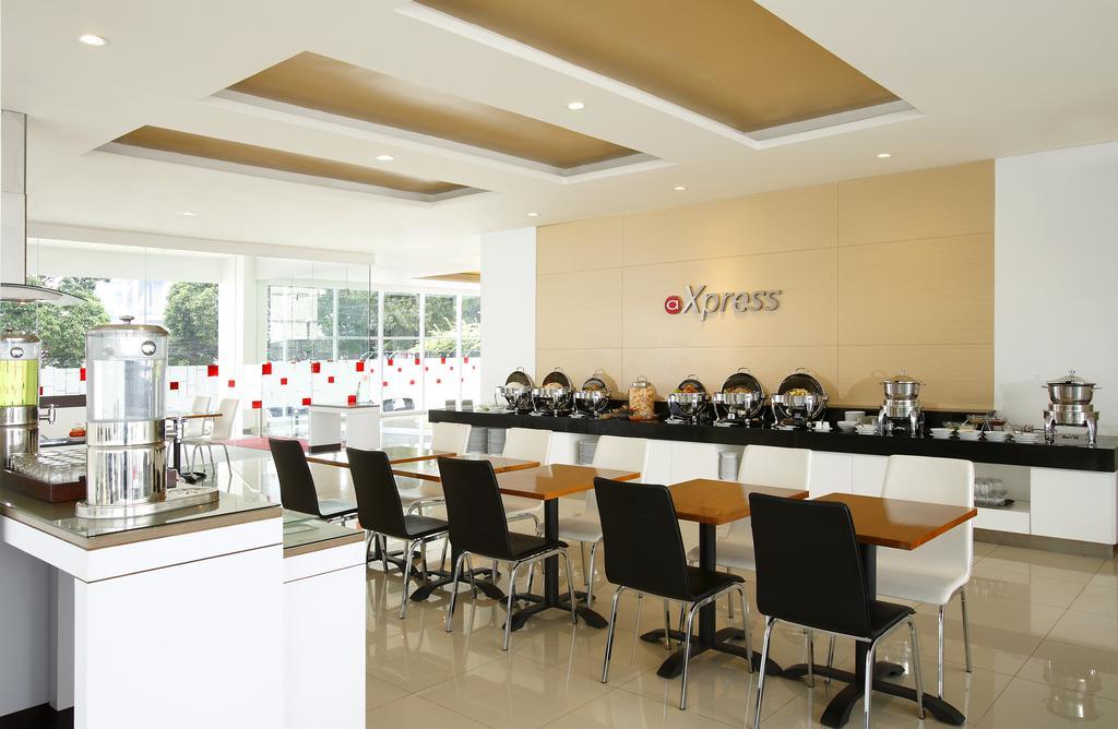 Amaris Hotel Tebet Jakarta Exterior photo