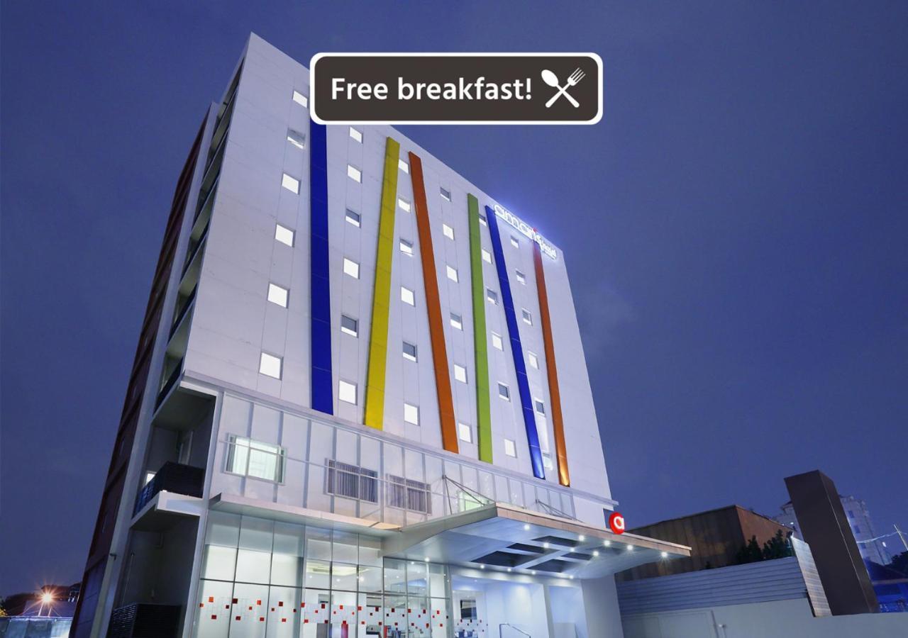 Amaris Hotel Tebet Jakarta Exterior photo
