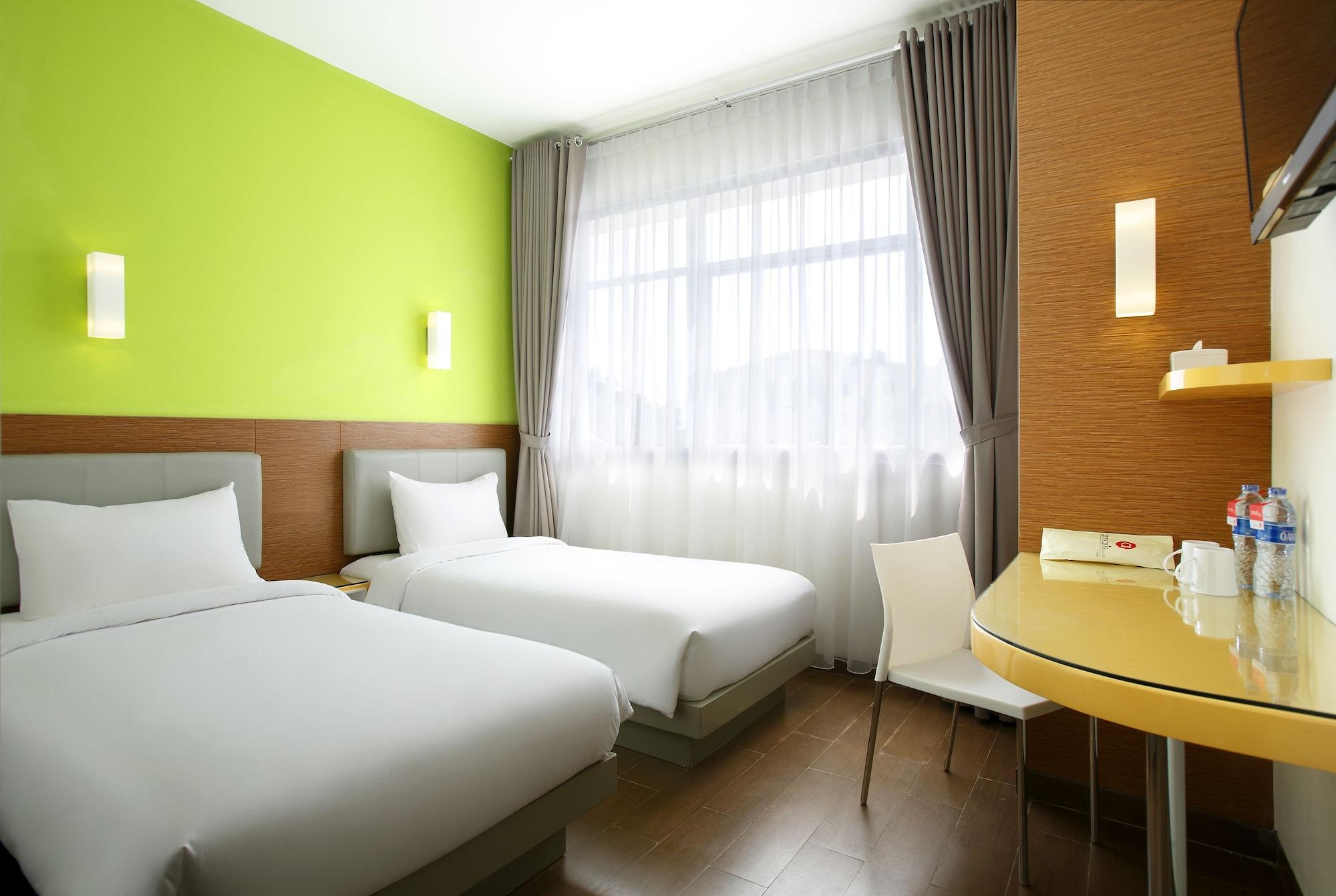 Amaris Hotel Tebet Jakarta Exterior photo