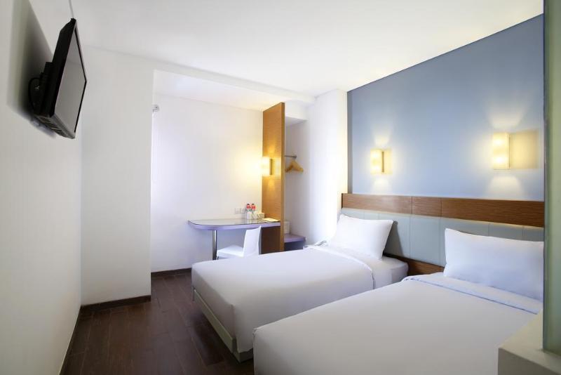 Amaris Hotel Tebet Jakarta Exterior photo